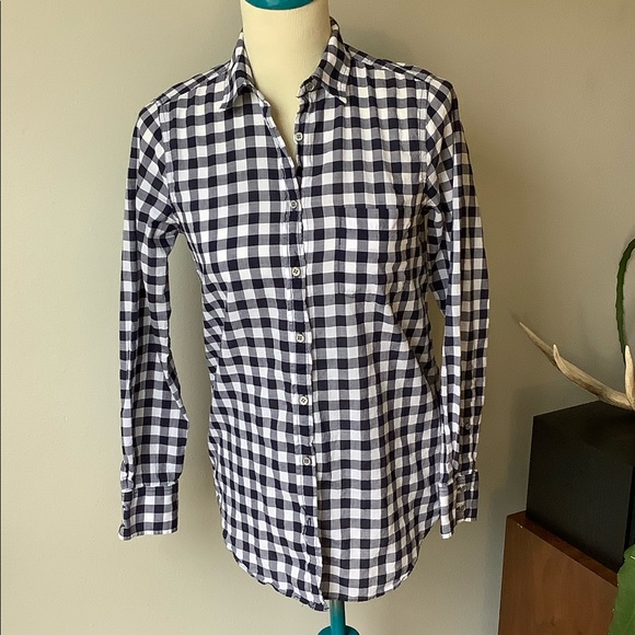 Wardrobe Basic! Checkered Women’s Shirt - Picture 7 of 10